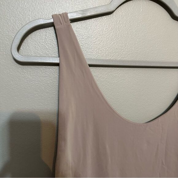 Revolve Bossa Bssa Nude Deep Back High Rise Cut Bottom Bodysuit NWT Size Medium - Picture 5 of 8